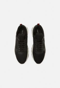 Pier One Unisex - Baskets Basses - Black/White -France Pier One Soldes Boutique 1080a7dccd1b41bfb8c11eb2d0bdfeae