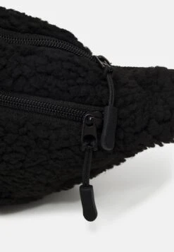 Pier One Unisex - Sac Banane - Black 11 Pier One Unisex - Sac Banane - Black -France Pier One Soldes Boutique 1359e1e4577d4f99aa4271e5fdf8ee11