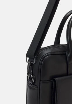 Pier One Unisex - Sac Ordinateur - Black -France Pier One Soldes Boutique 2e5d035986c14651ade5191be54cd159
