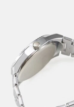 Pier One Montre - Silver- Coloured/Black -France Pier One Soldes Boutique 35775bfdc3624dd196dbe6c3027694f0