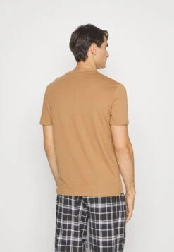 Pier One Unisex 5 Pack - T-Shirt Basique - Off-White/Tan/Orange 17 Pier One Unisex 5 Pack - T-Shirt Basique - Off-White/Tan/Orange -France Pier One Soldes Boutique 39727db936ef4505b020f1e917ffe0b7