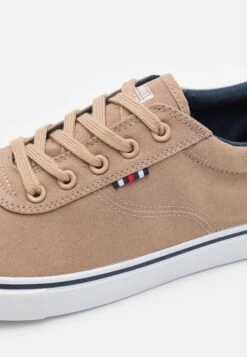 Pier One Unisex - Baskets Basses - Brown -France Pier One Soldes Boutique 3d8d930a9d594a348d328f3c83bbc354