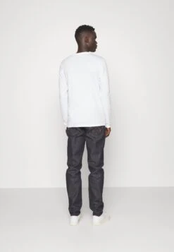 Pier One 3 Pack Unisex - T-Shirt À Manches Longues - White/Dark Blue/Bordeaux 11 Pier One 3 Pack Unisex - T-Shirt À Manches Longues - White/Dark Blue/Bordeaux -France Pier One Soldes Boutique 43cf2e00749049d682515fcf1ae3a1d2