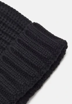 Pier One Unisex - Bonnet - Black -France Pier One Soldes Boutique 4aee0262d97d46779ac79eee4e9f50a4