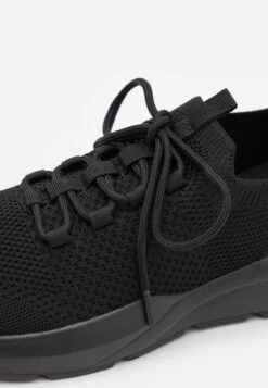 Pier One Unisex - Baskets Basses - Black -France Pier One Soldes Boutique 65995386a3d84cd3a2106406efd96c10