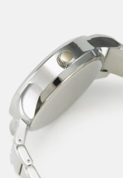 Pier One Set - Montre - Silver-Coloured -France Pier One Soldes Boutique 7bfa7fa3c3134fb0b8144973122f0e7b