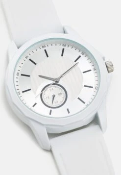 Pier One Unisex - Montre - White -France Pier One Soldes Boutique 8965057d2b72463f8321f9e53d010a17