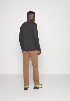 Pier One 3 Pack Unisex - T-Shirt À Manches Longues - Black/Bordeaux/Dark Green 11 Pier One 3 Pack Unisex - T-Shirt À Manches Longues - Black/Bordeaux/Dark Green -France Pier One Soldes Boutique a2aa8a4e8b484e99969d8950461dc79e