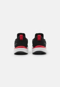 Pier One Baskets Basses - Black -France Pier One Soldes Boutique b7b739f0ca364a78824539095aac02ce