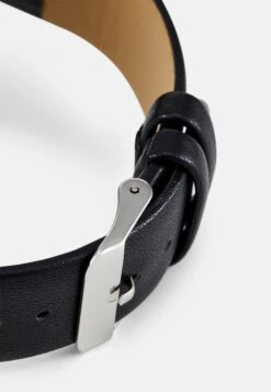 Pier One Montre - Black/Silver-Coloured 9 Pier One Montre - Black/Silver-Coloured -France Pier One Soldes Boutique bbd4e6d8b146435a85ade9e2edd8ca76