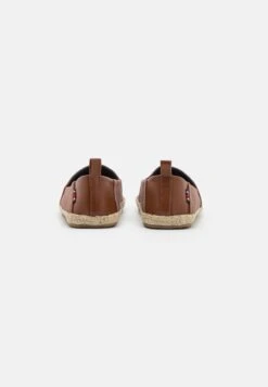 Pier One Unisex - Espadrilles - Brown -France Pier One Soldes Boutique c87e3fa4120843cda9a914d0e4b77c24