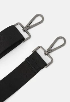 Pier One Mallette - 802 - Black 10 Pier One Mallette - 802 - Black -France Pier One Soldes Boutique ca2bce1b647d4077a05a94838999958f